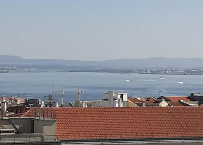 公寓 Charming Penthouse